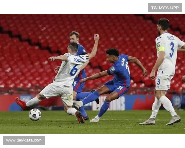 利兹联战西汉姆联卡尔弗特勒温奥卡福尔先发帕奎塔出战焦点对决